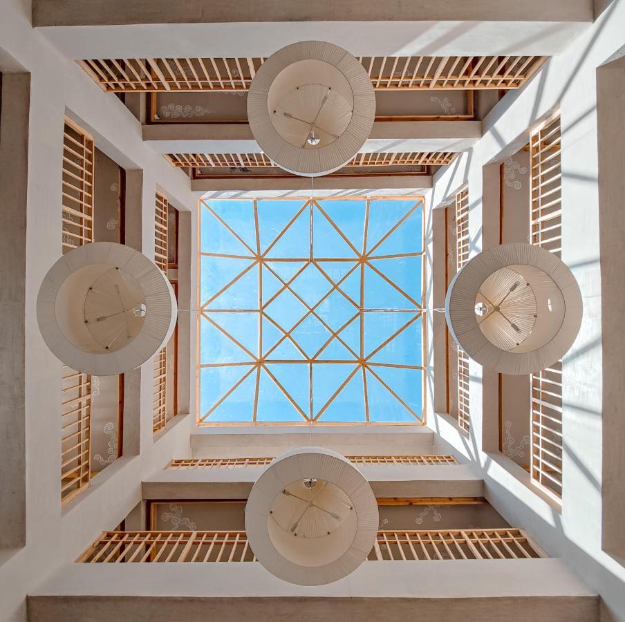 Chospa Hotel, Leh Luaran gambar