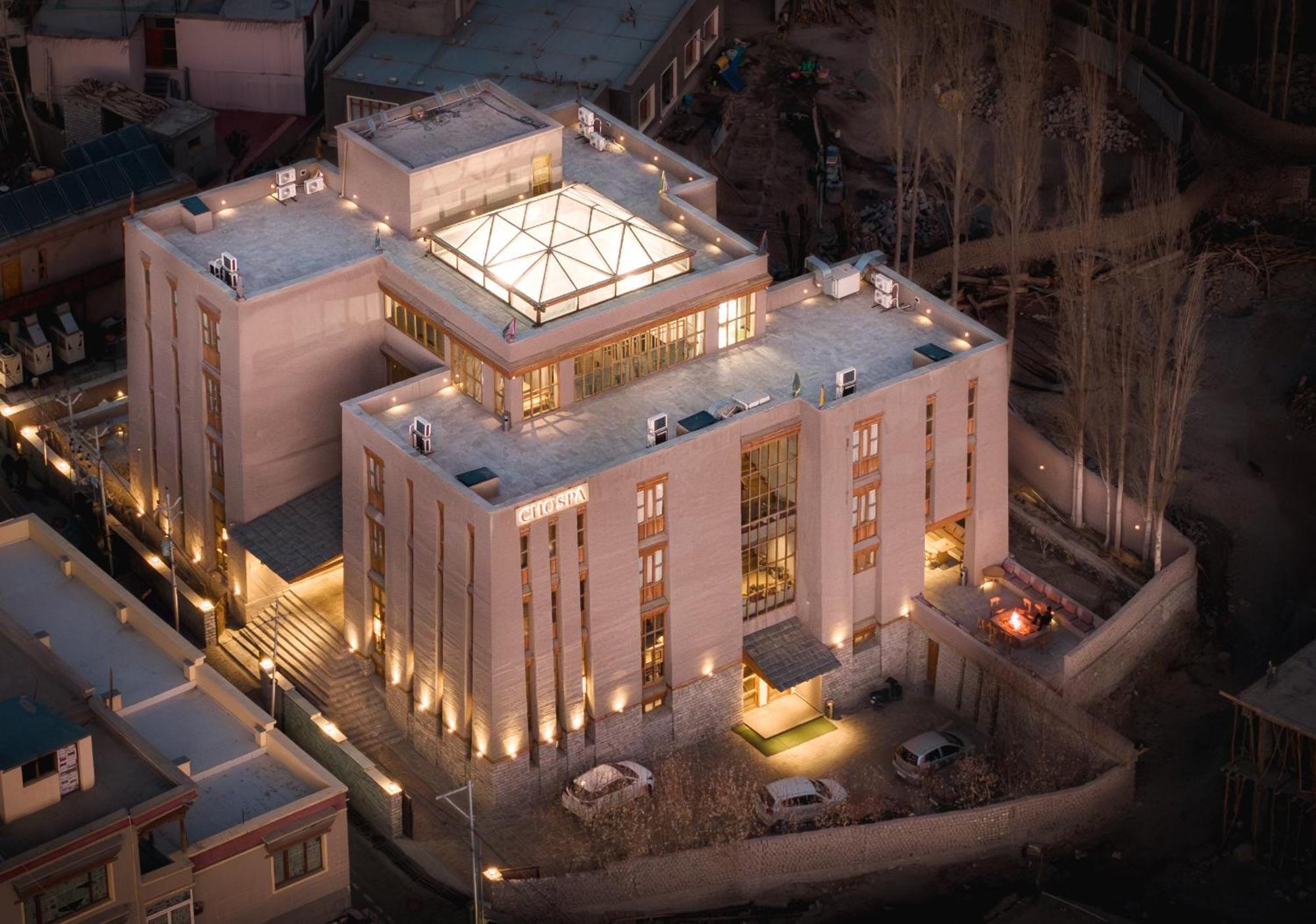 Chospa Hotel, Leh Luaran gambar